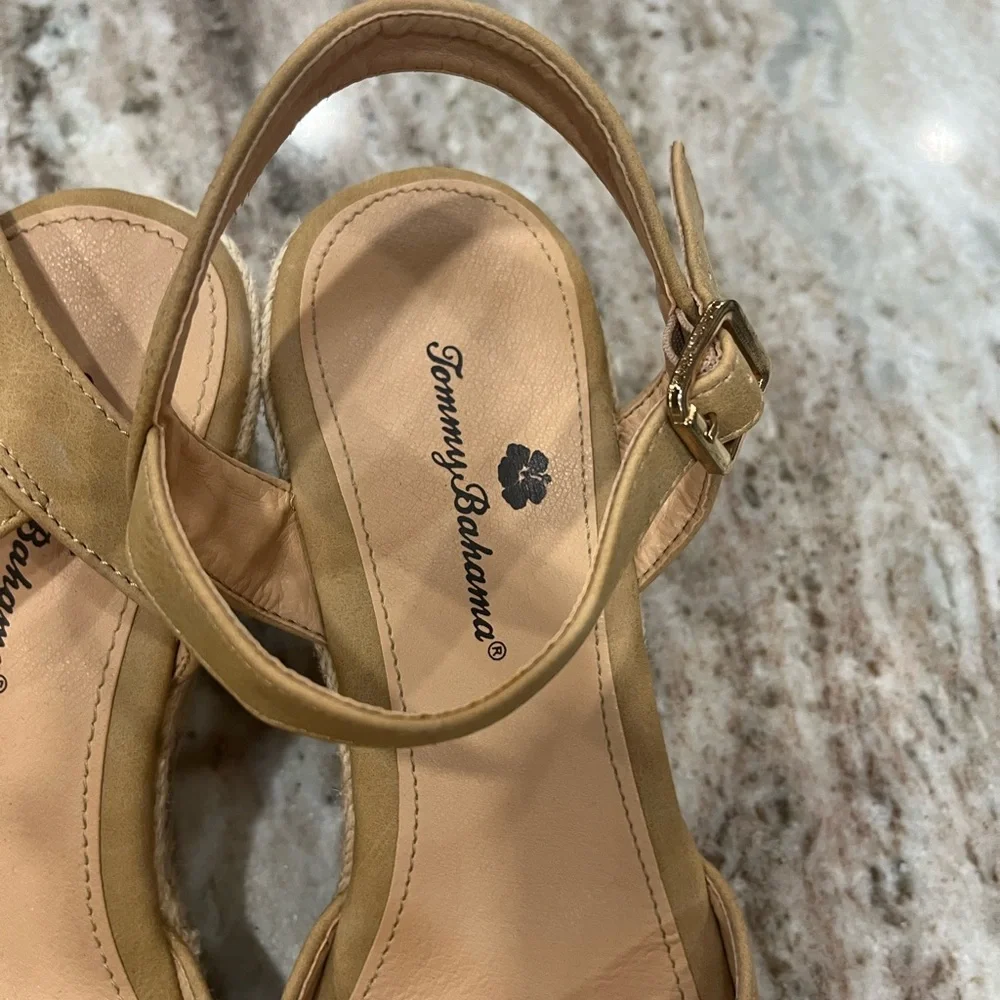 Tommy Bahama chic espadrille
